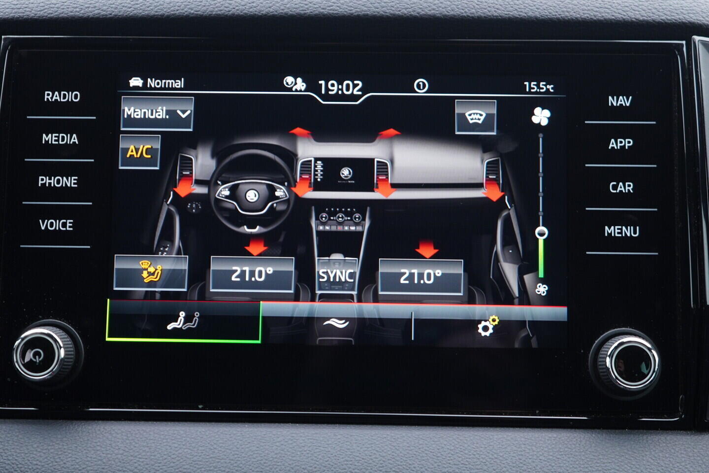 OV190V11309_33.webp_KAROQ SportLine 1.5 TSI 110 kW automat