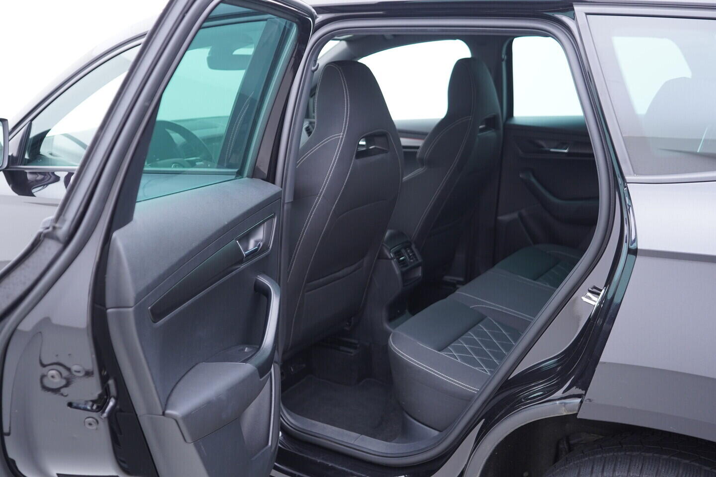 OV190V11309_37.webp_KAROQ SportLine 1.5 TSI 110 kW automat