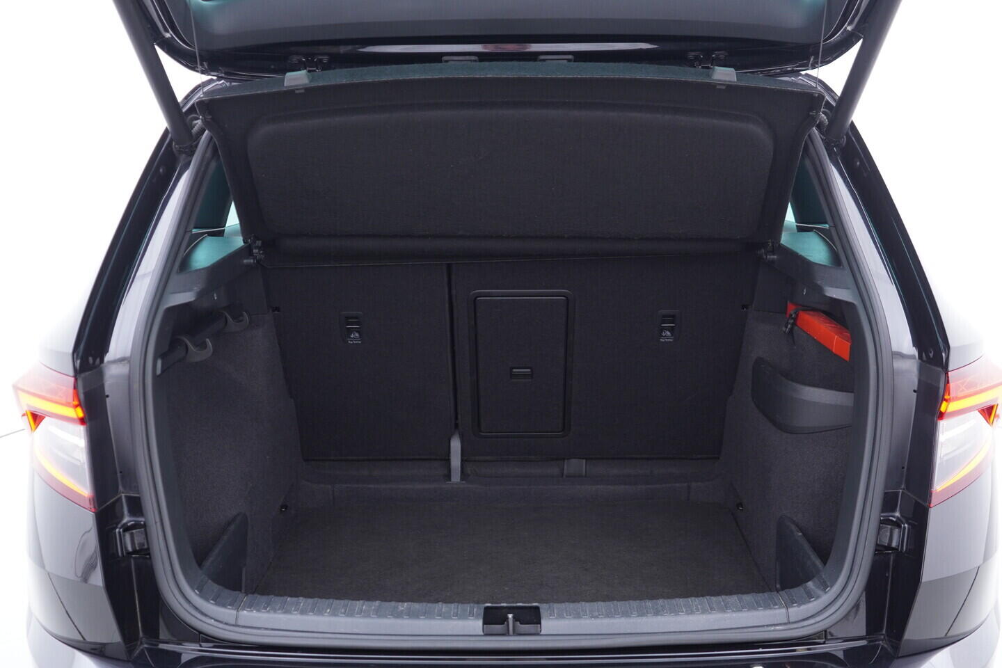 OV190V11309_41.webp_KAROQ SportLine 1.5 TSI 110 kW automat