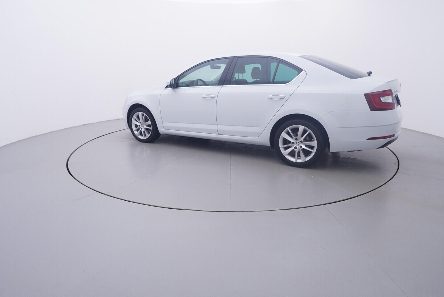OV190V11313_12.webp_OCTAVIA Style 2.0 TSI 140 kW automat