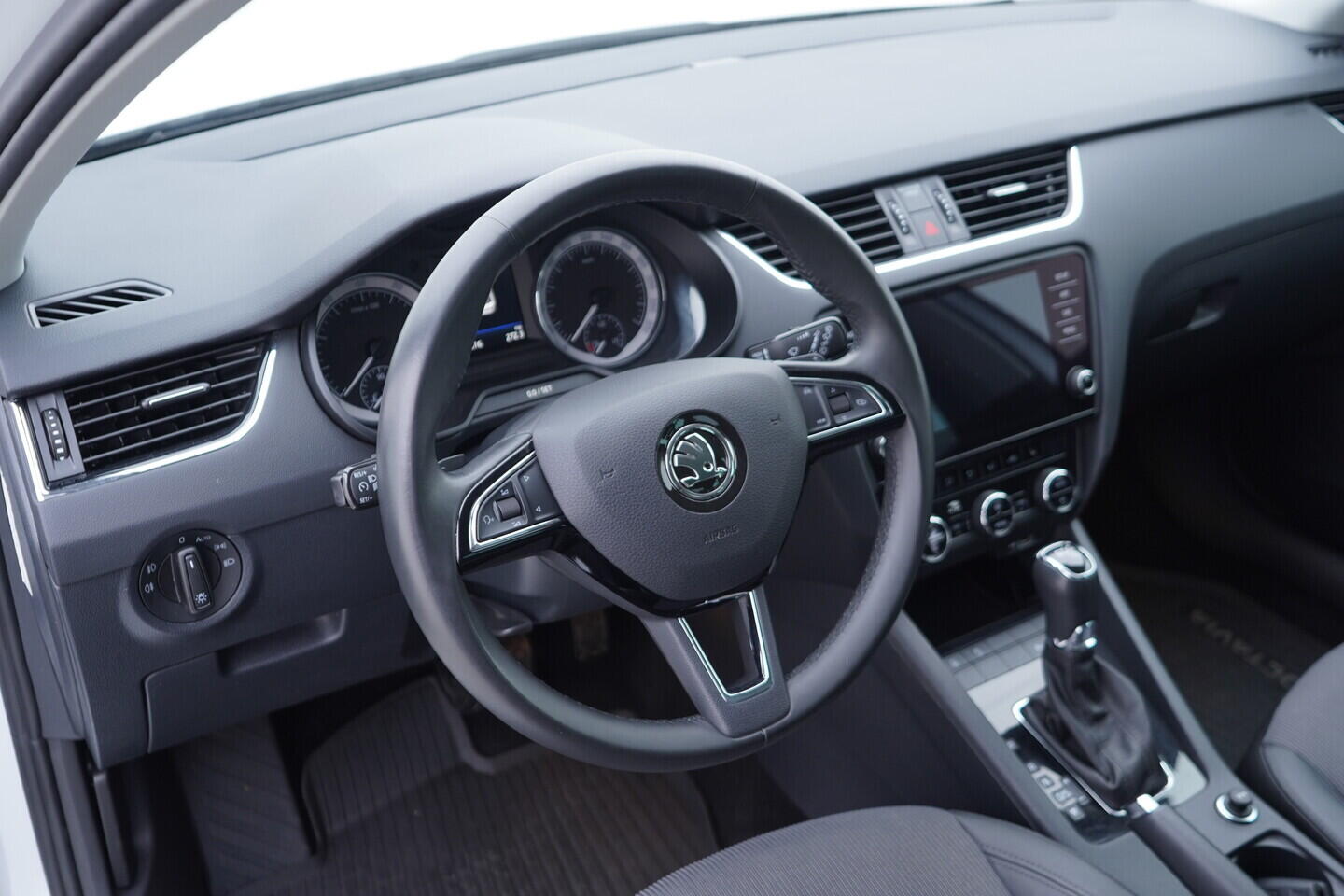 OV190V11313_22.webp_OCTAVIA Style 2.0 TSI 140 kW automat