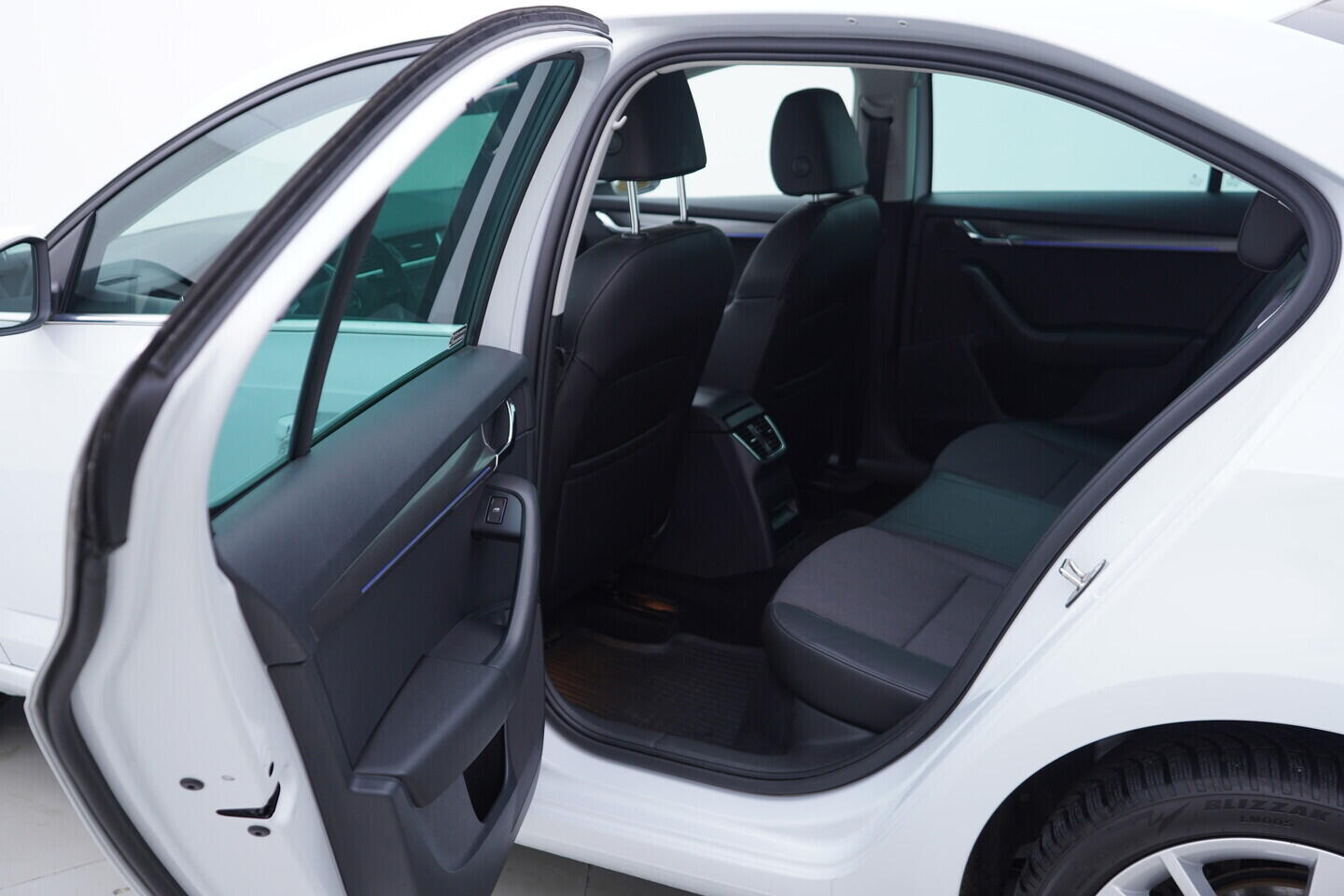 OV190V11313_34.webp_OCTAVIA Style 2.0 TSI 140 kW automat