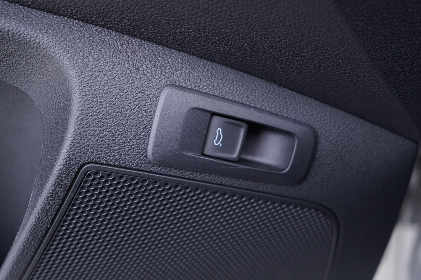 OV190V11318_21.webp_KAROQ Style 2.0 TDI 110 kW automat, DPH
