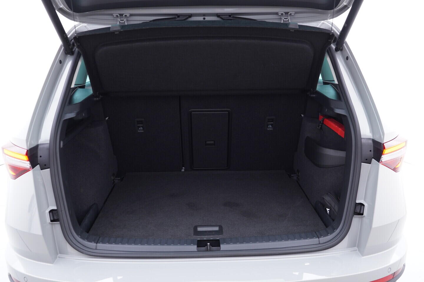 OV190V11318_39.webp_KAROQ Style 2.0 TDI 110 kW automat, DPH