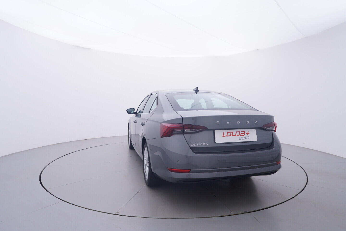 OV190V11319_13.webp_OCTAVIA Style 2.0 TDI 85 kW automat, DPH