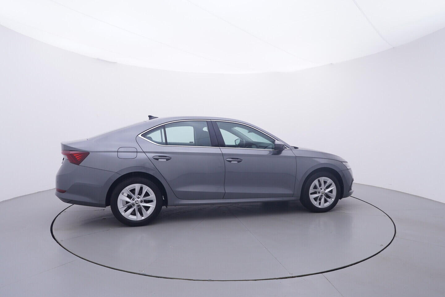 OV190V11319_15.webp_OCTAVIA Style 2.0 TDI 85 kW automat, DPH