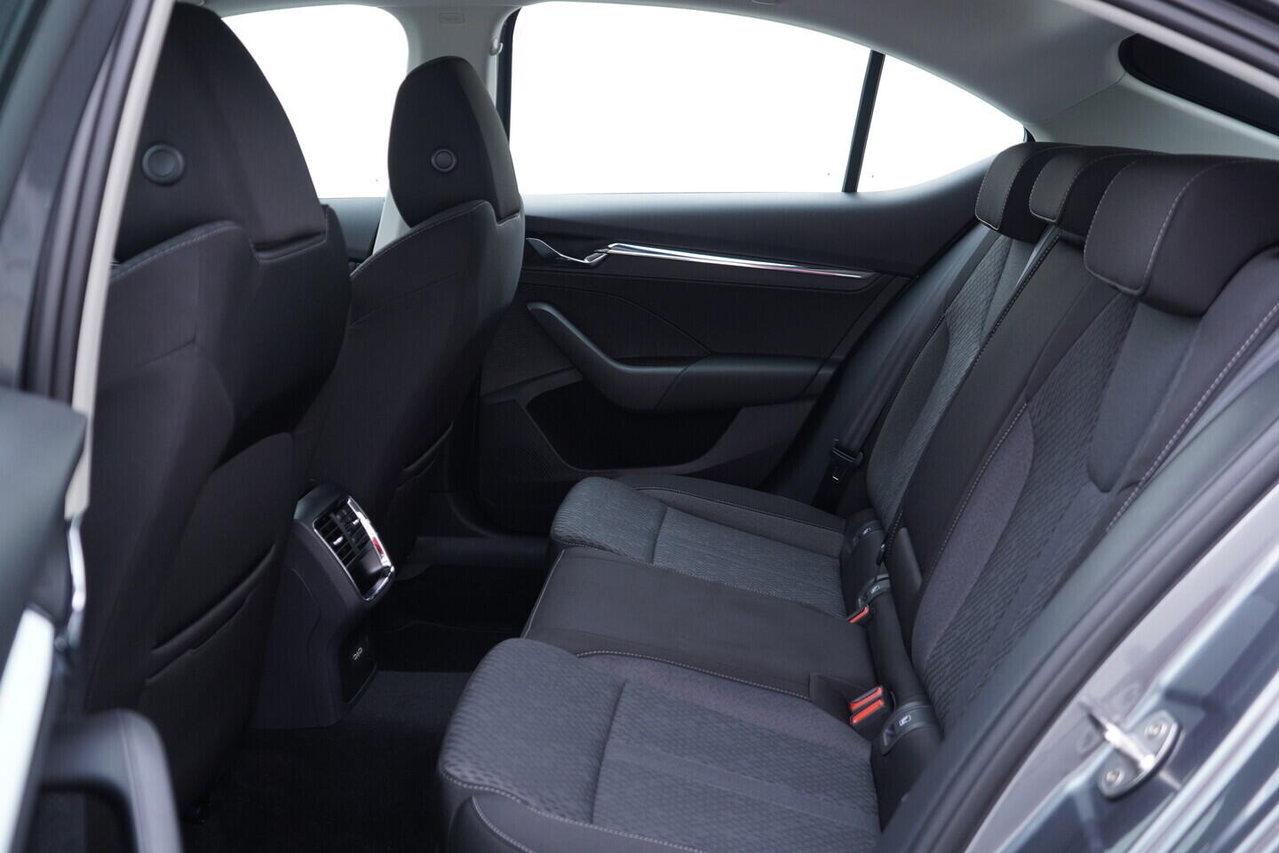 OV190V11319_35.webp_OCTAVIA Style 2.0 TDI 85 kW automat, DPH