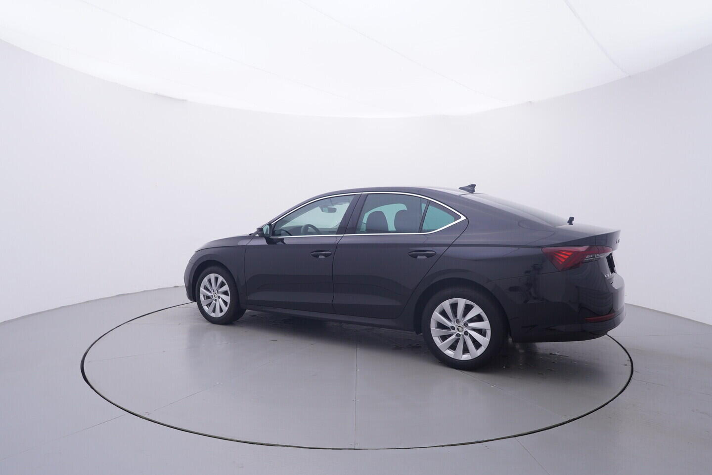 OV190V11320_12.webp_OCTAVIA Style 2.0 TDI 85 kW automat, DPH