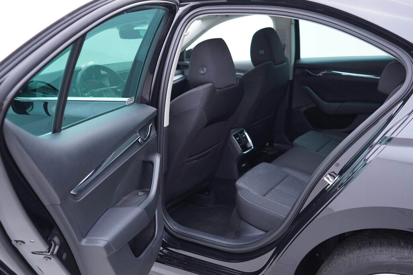 OV190V11320_34.webp_OCTAVIA Style 2.0 TDI 85 kW automat, DPH