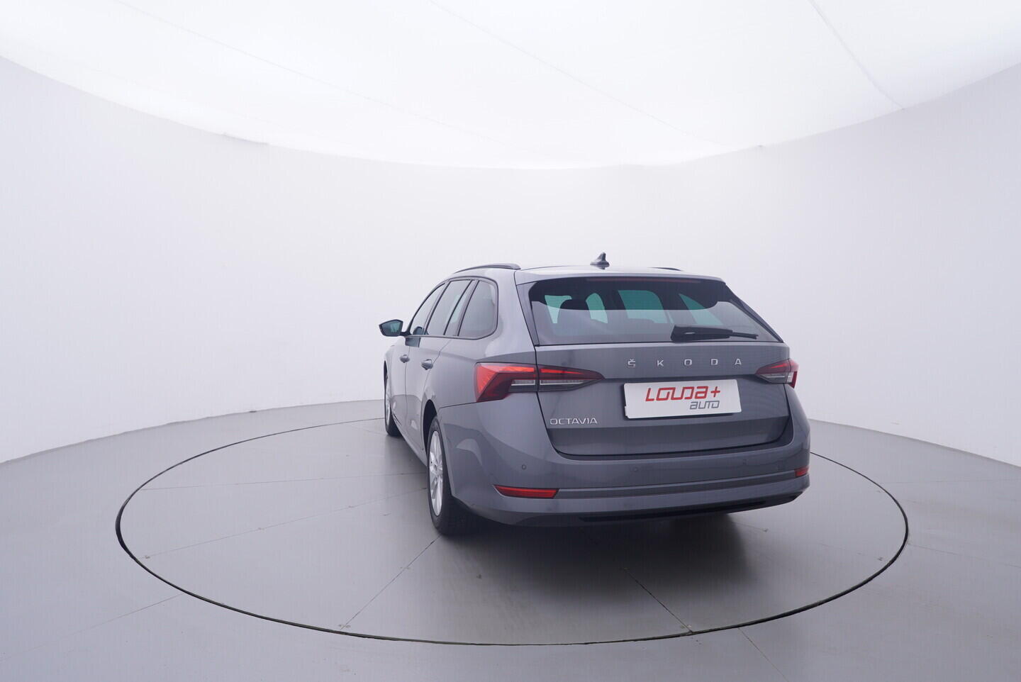 OV190V11321_13.webp_OCTAVIA Ambition 2.0 TDI 85 kW manuál, DPH