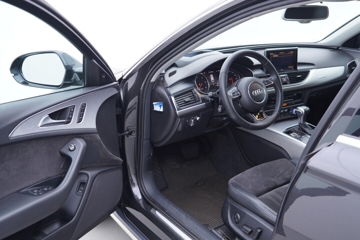 OV190V11323_19.webp_A6 ALLROAD QUATTRO  3.0 TDI 180 kW automat