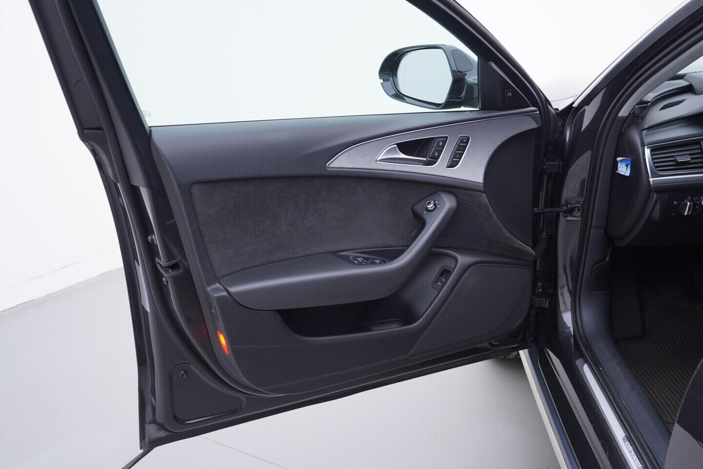 OV190V11323_20.webp_A6 ALLROAD QUATTRO  3.0 TDI 180 kW automat