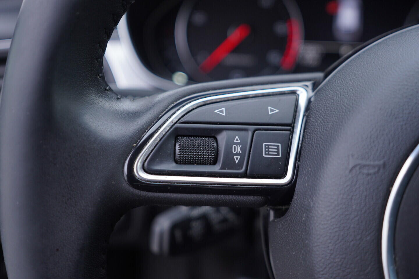 OV190V11323_27.webp_A6 ALLROAD QUATTRO  3.0 TDI 180 kW automat