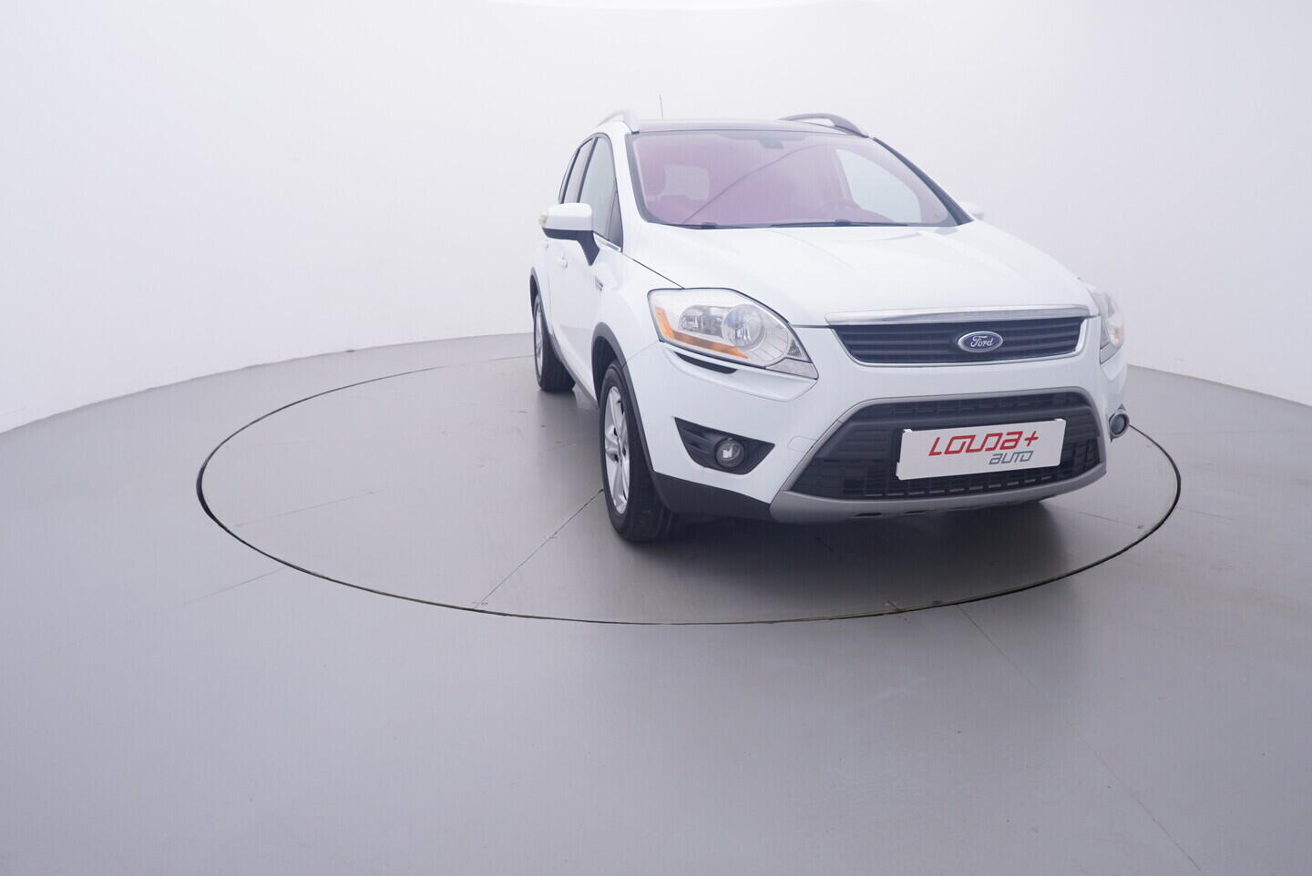 OV190V11330_13.webp_KUGA  2.0 TDCi 110 kW manuál