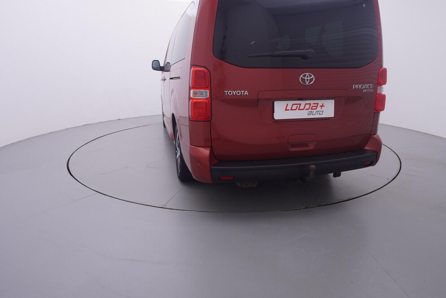 OV190V11331_13.webp_PROACE  2.0 HDI 106 kW manuál, DPH