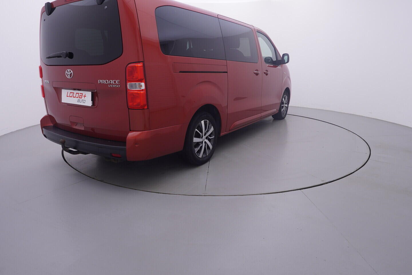 OV190V11331_14.webp_PROACE  2.0 HDI 106 kW manuál, DPH