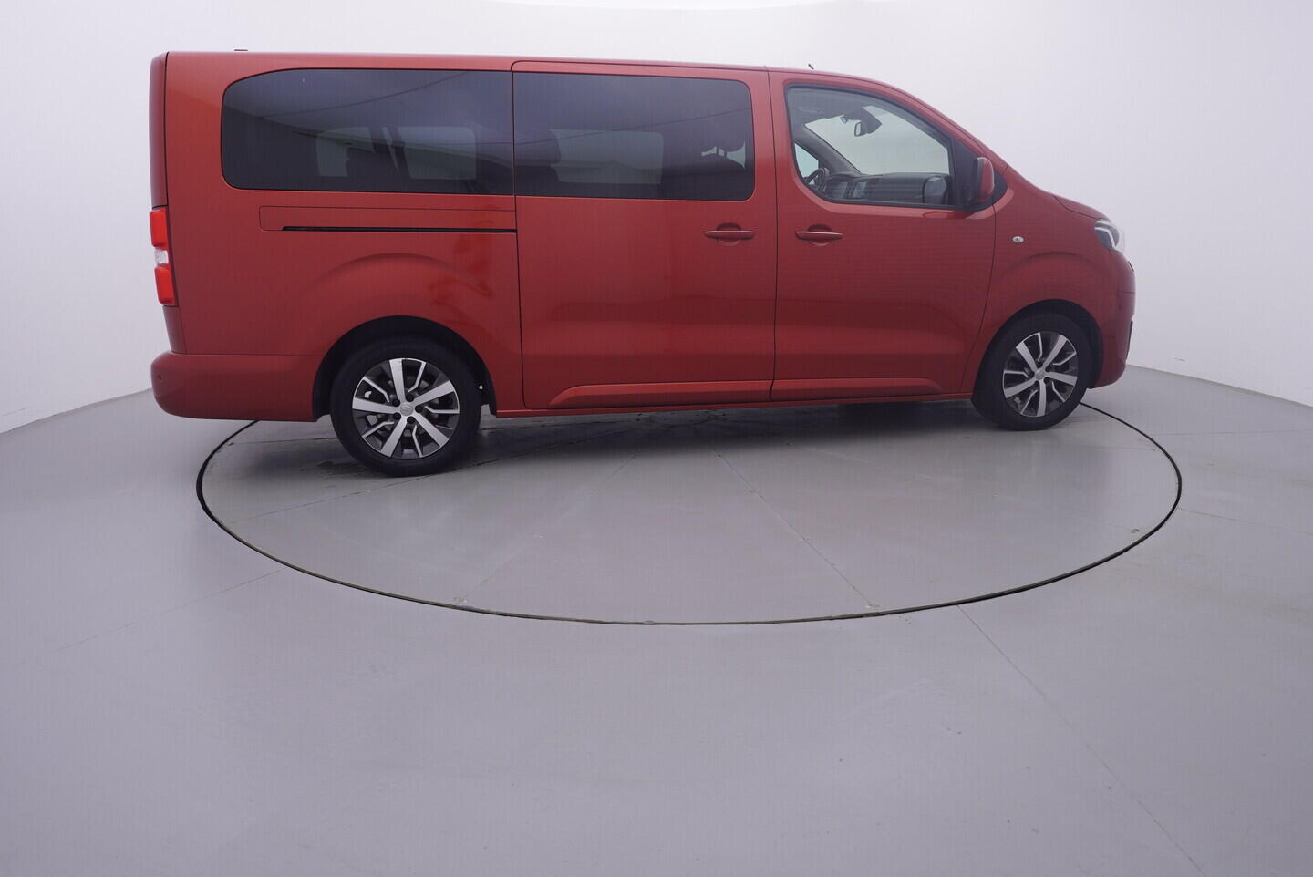 OV190V11331_15.webp_PROACE  2.0 HDI 106 kW manuál, DPH