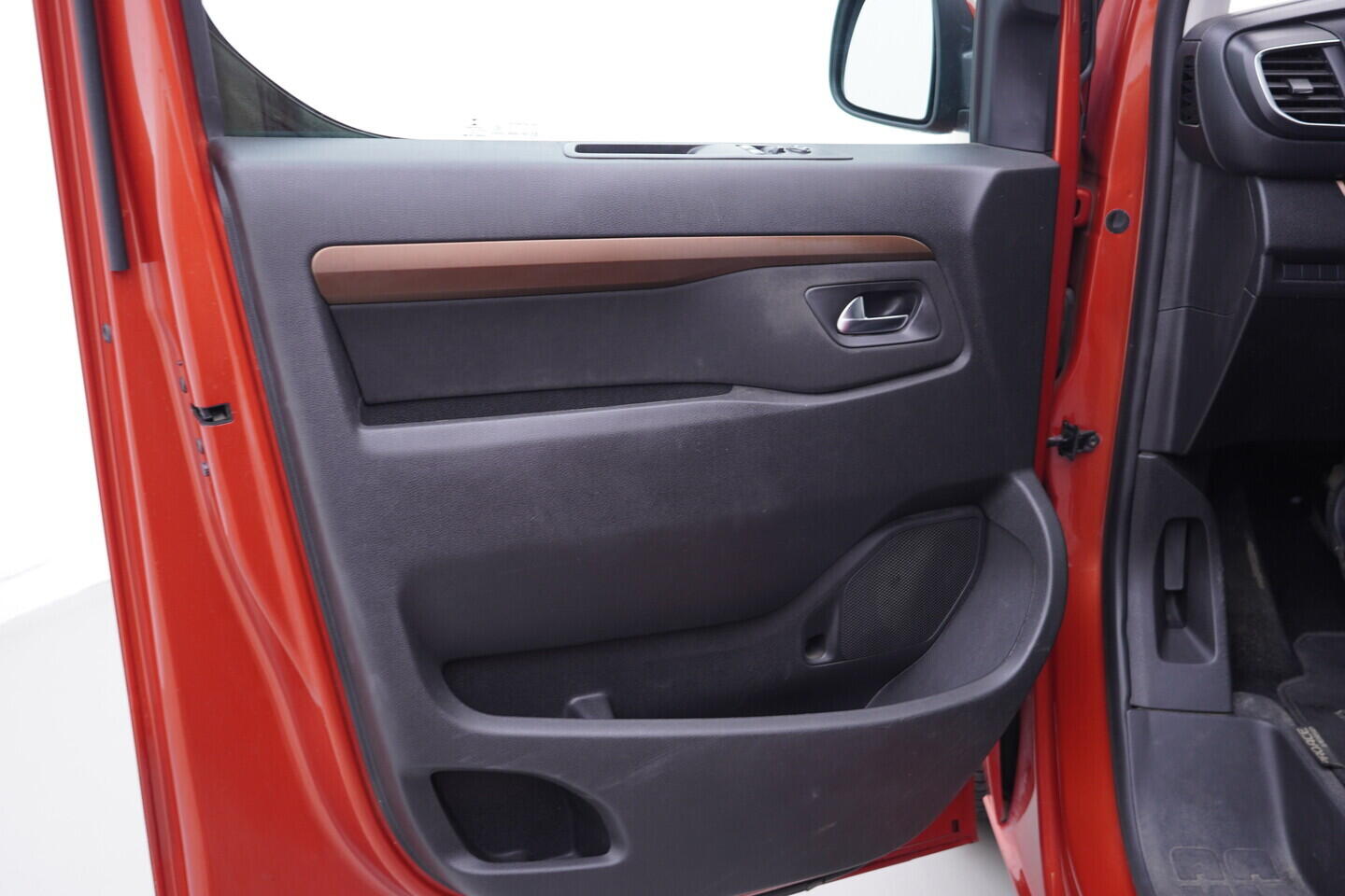 OV190V11331_19.webp_PROACE  2.0 HDI 106 kW manuál, DPH