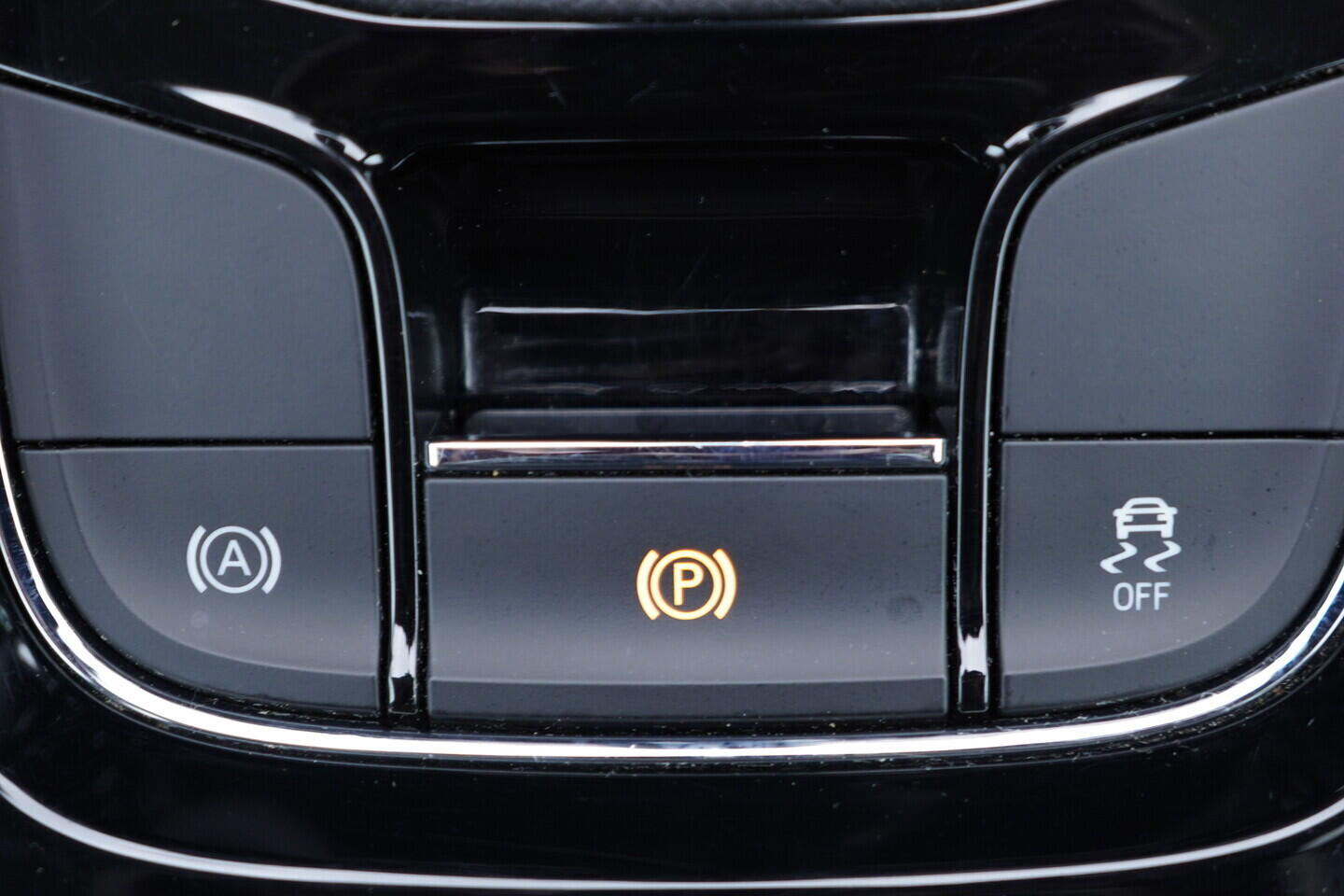 OV190V11335_34.webp_KAROQ Fresh II. 1.5 TSI 110 kW manuál, DPH