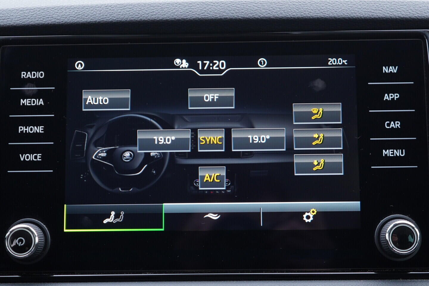 OV190V11338_31.webp_KAROQ Fresh II. 1.5 TSI 110 kW manuál, DPH