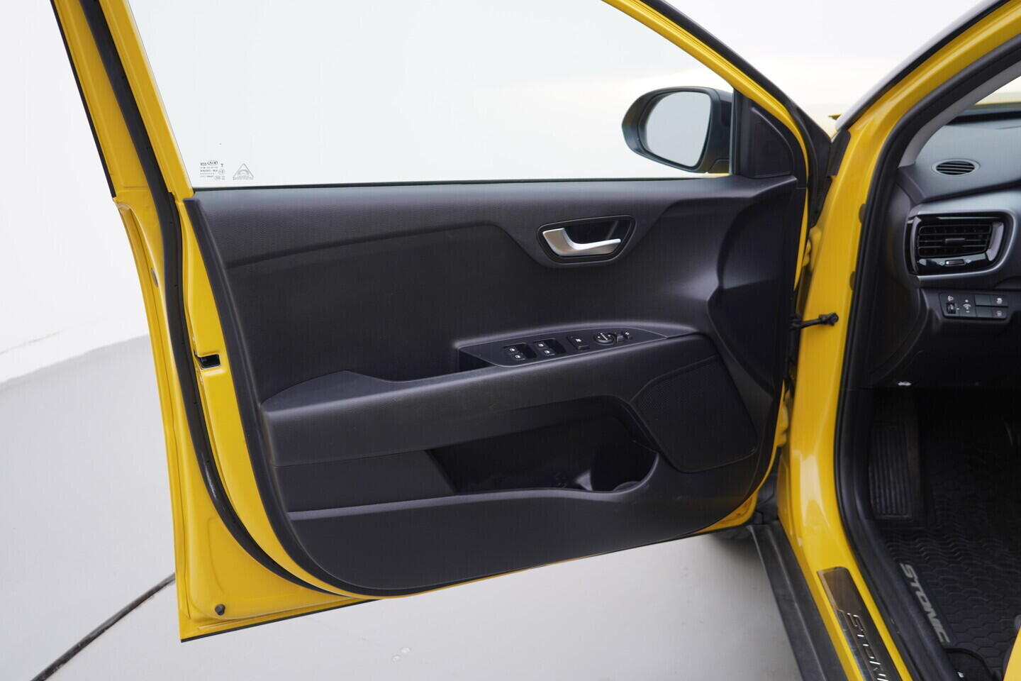 OV190V11348_19.webp_STONIC Exclusive 1.4 CVVT 73 kW automat