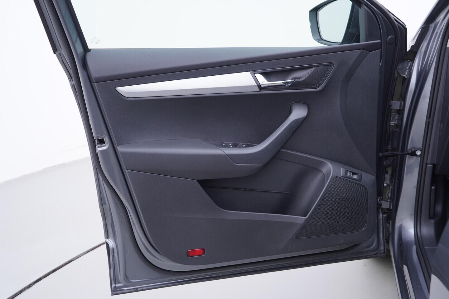 OV190V11353_19.webp_KAROQ Fresh II. 1.5 TSI 110 kW manuál, DPH