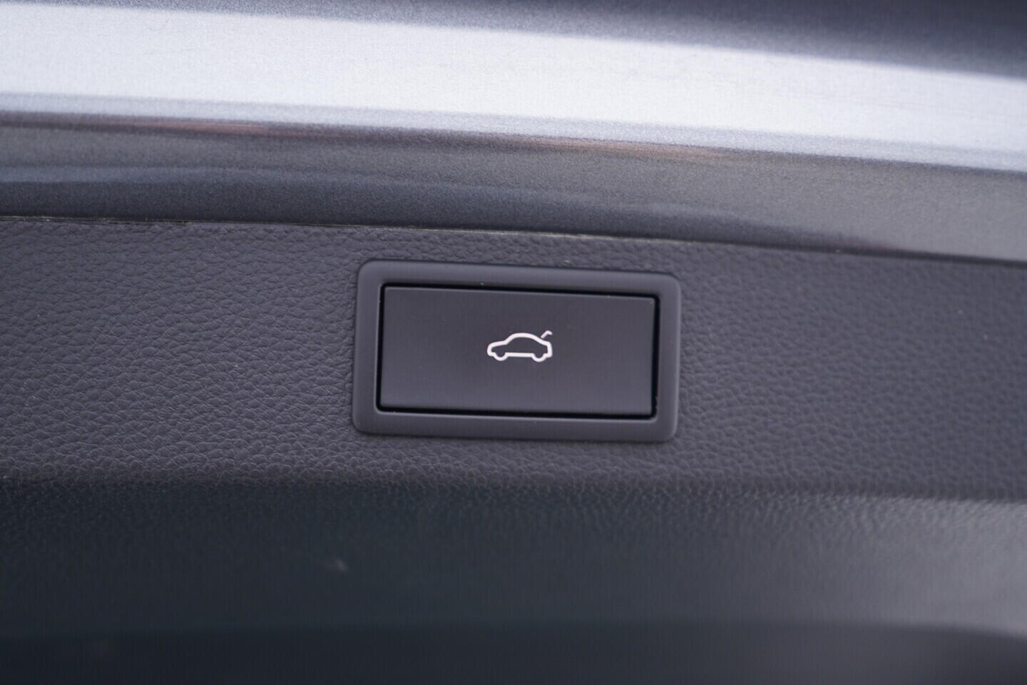 OV190V11354_40.webp_KAROQ Fresh II. 1.5 TSI 110 kW manuál, DPH