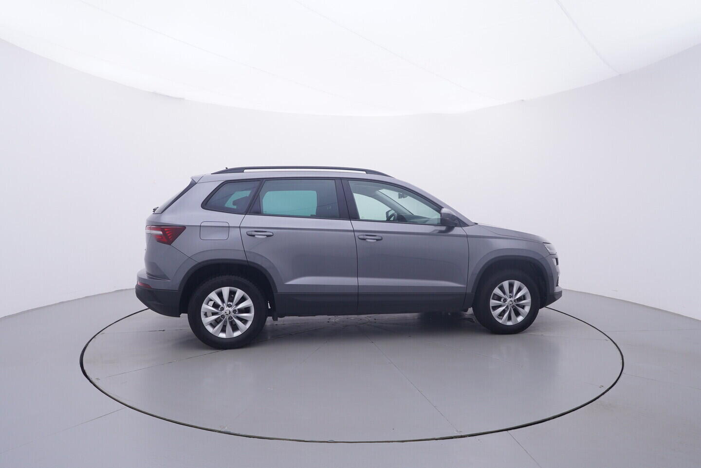 OV190V11356_15.webp_KAROQ Fresh II. 1.5 TSI 110 kW manuál, DPH