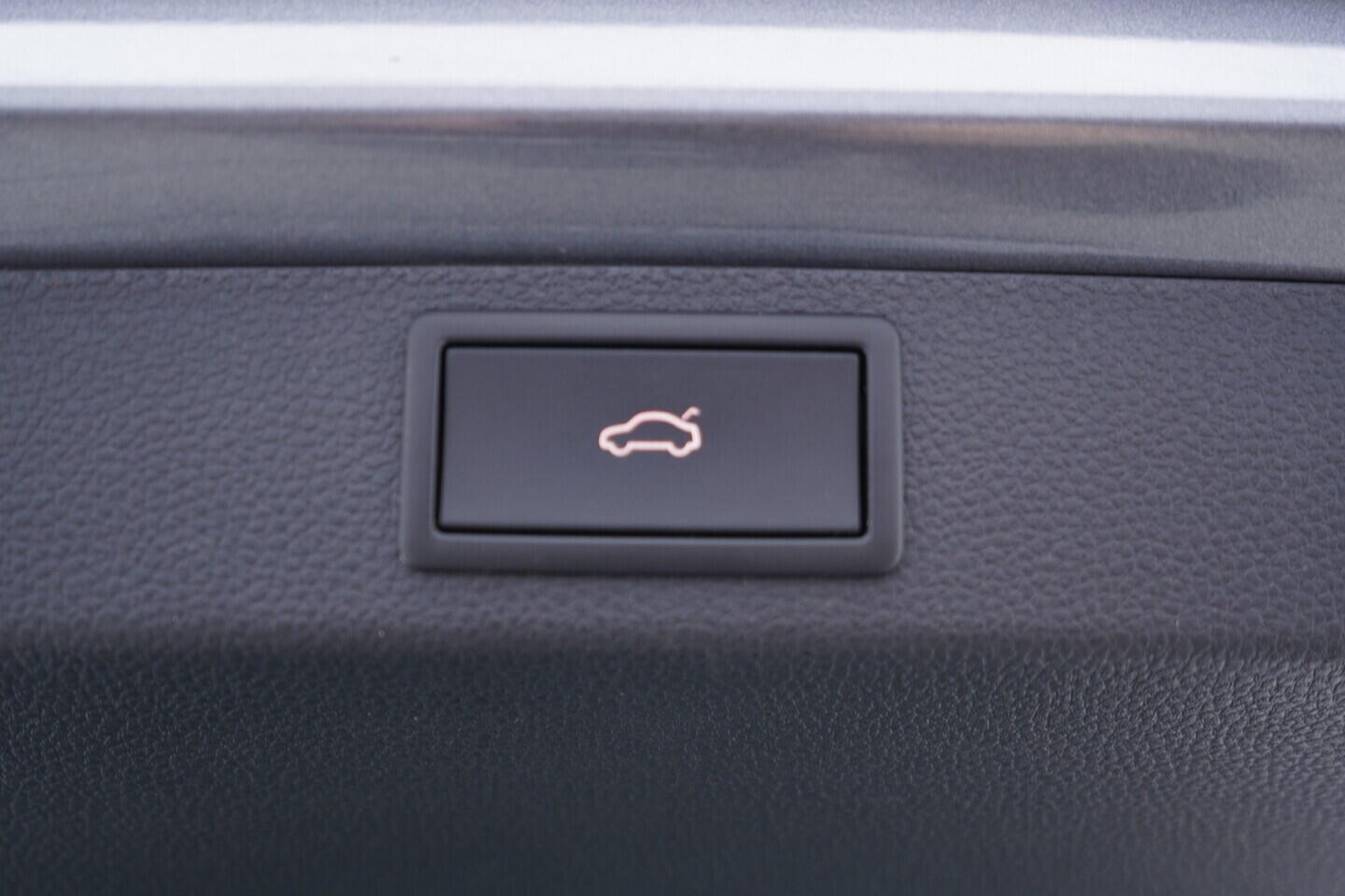 OV190V11356_42.webp_KAROQ Fresh II. 1.5 TSI 110 kW manuál, DPH