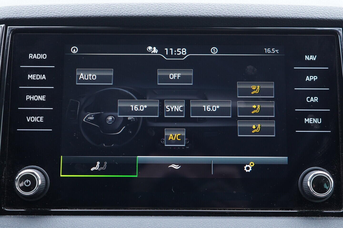 OV190V11360_30.webp_KAROQ Fresh II. 1.5 TSI 110 kW manuál, DPH