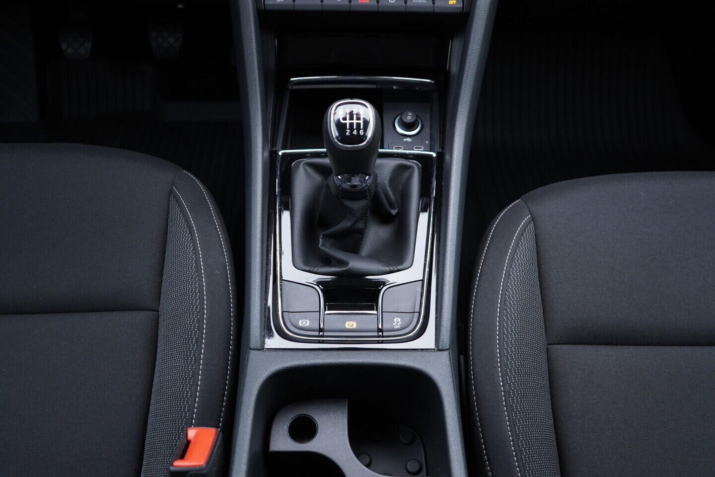 OV190V11368_33.webp_KAROQ Fresh II. 1.5 TSI 110 kW manuál, DPH