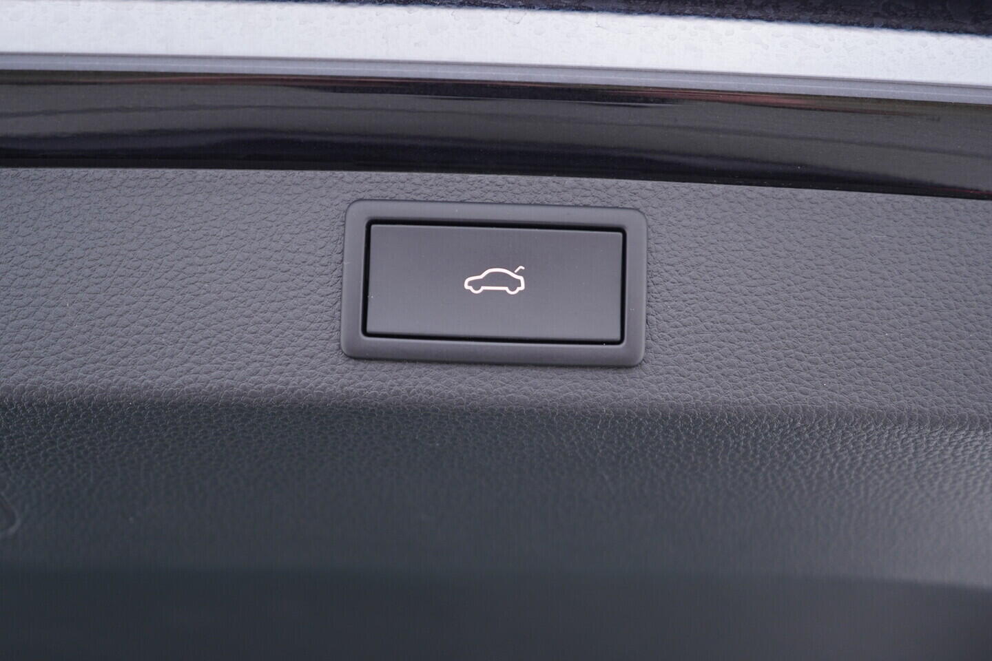 OV190V11368_37.webp_KAROQ Fresh II. 1.5 TSI 110 kW manuál, DPH