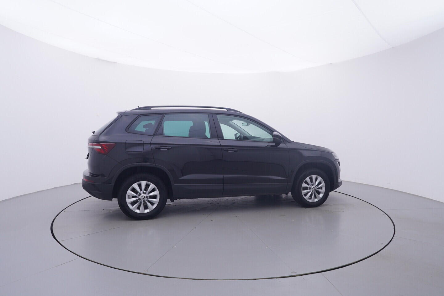 OV190V11369_11.webp_KAROQ Fresh II. 1.5 TSI 110 kW manuál, DPH