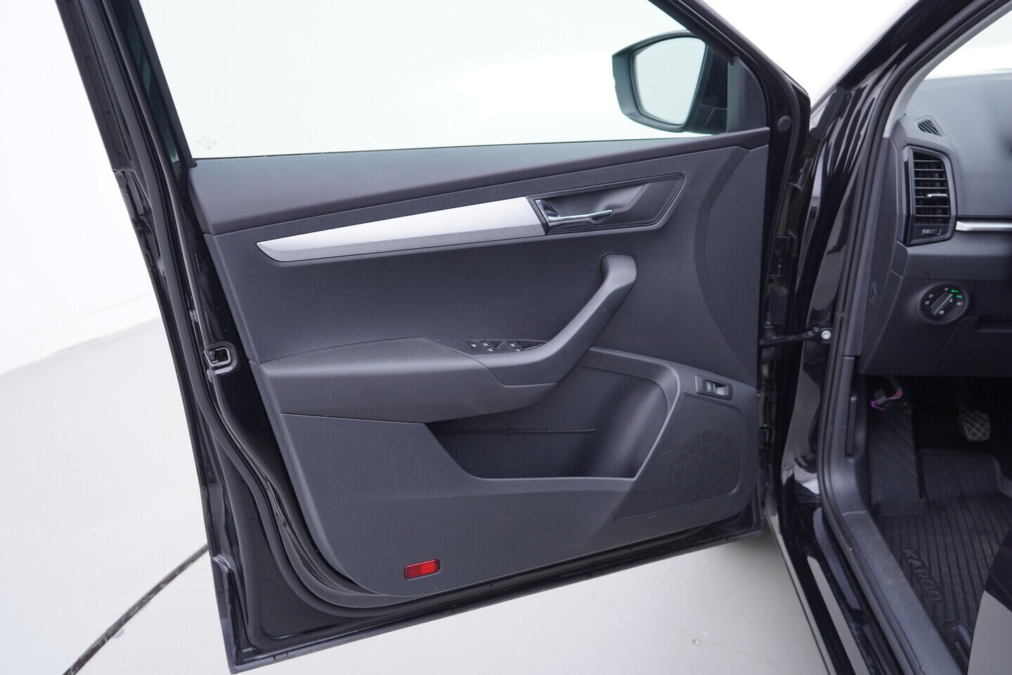 OV190V11369_19.webp_KAROQ Fresh II. 1.5 TSI 110 kW manuál, DPH