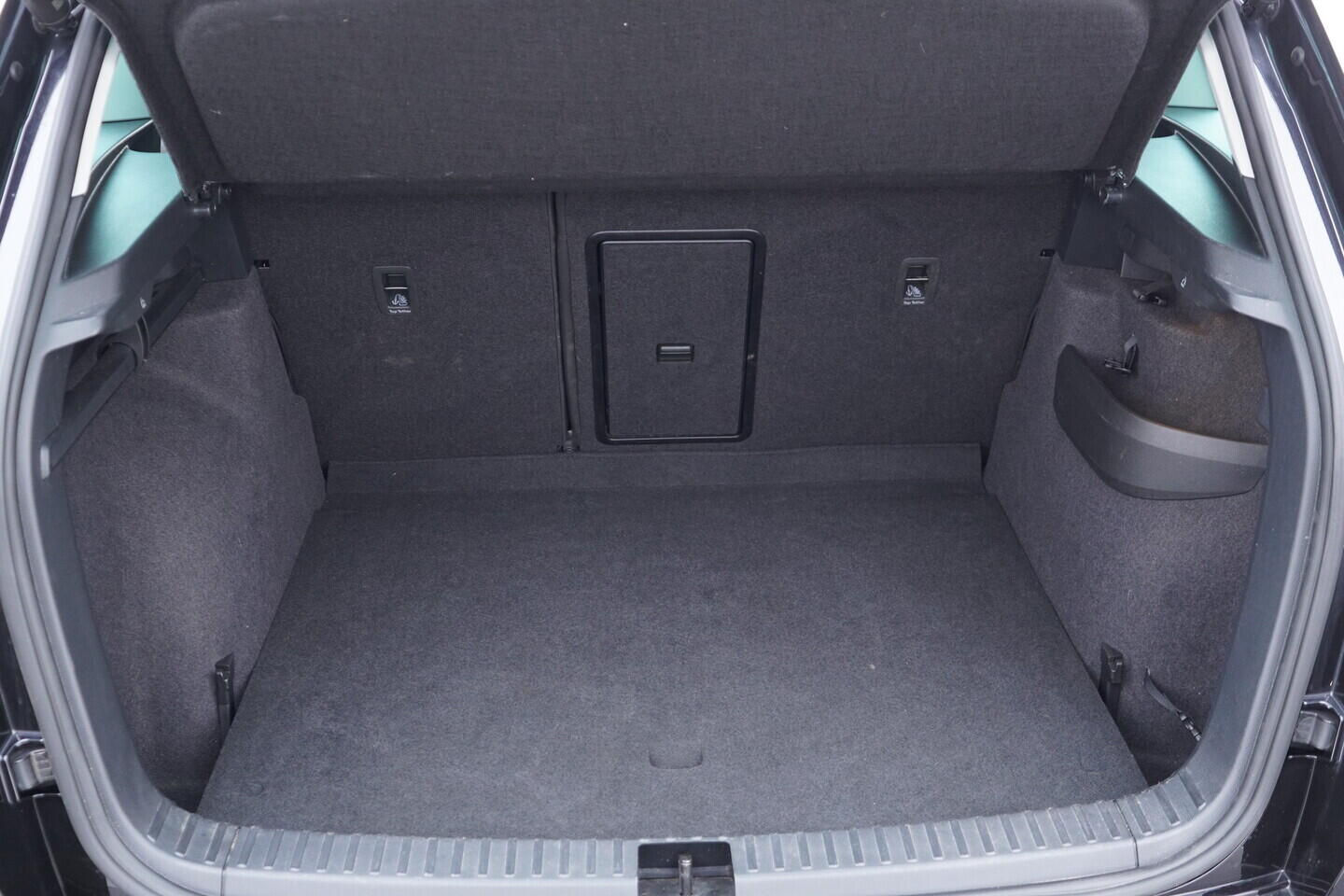 OV190V11369_37.webp_KAROQ Fresh II. 1.5 TSI 110 kW manuál, DPH