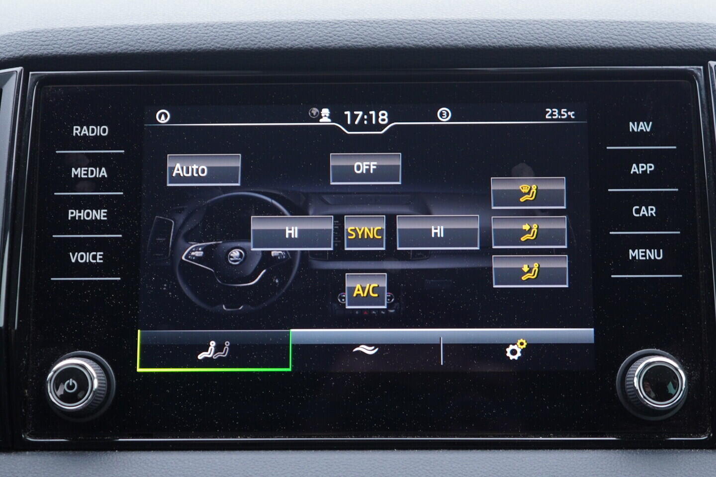 OV190V11376_31.webp_KAROQ Fresh II. 1.5 TSI 110 kW manuál, DPH