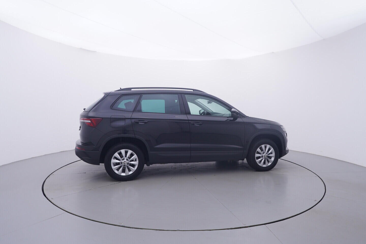 OV190V11377_11.webp_KAROQ Fresh II. 1.5 TSI 110 kW manuál, DPH