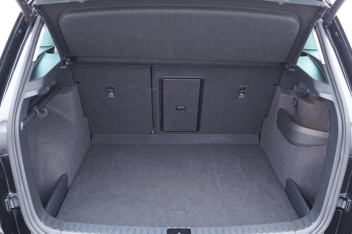 OV190V11377_36.webp_KAROQ Fresh II. 1.5 TSI 110 kW manuál, DPH
