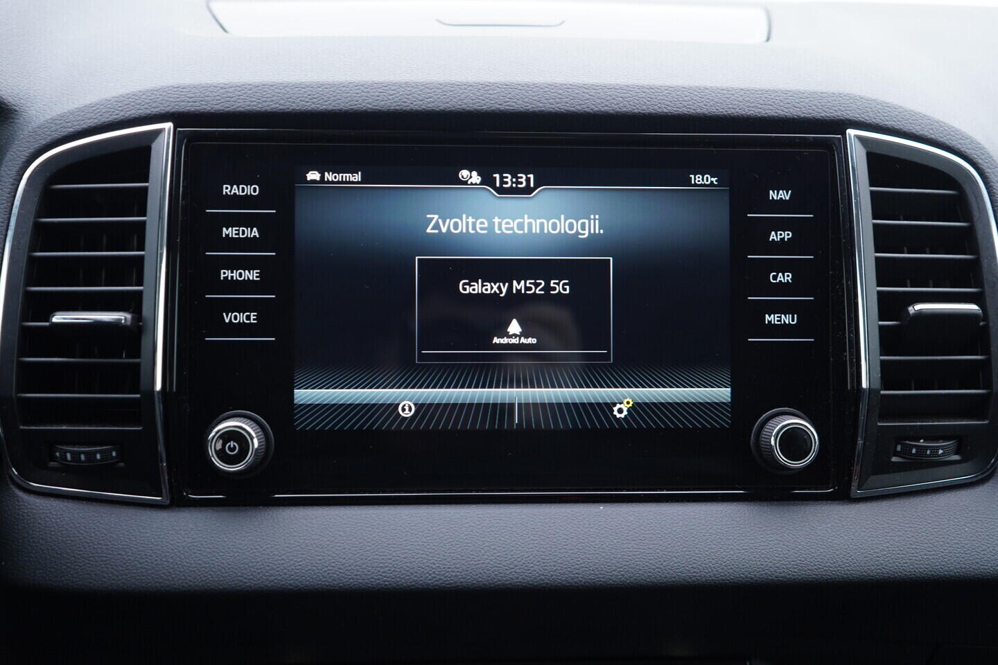 OV190V11380_29.webp_KAROQ Style 1.5 TSI 110 kW automat