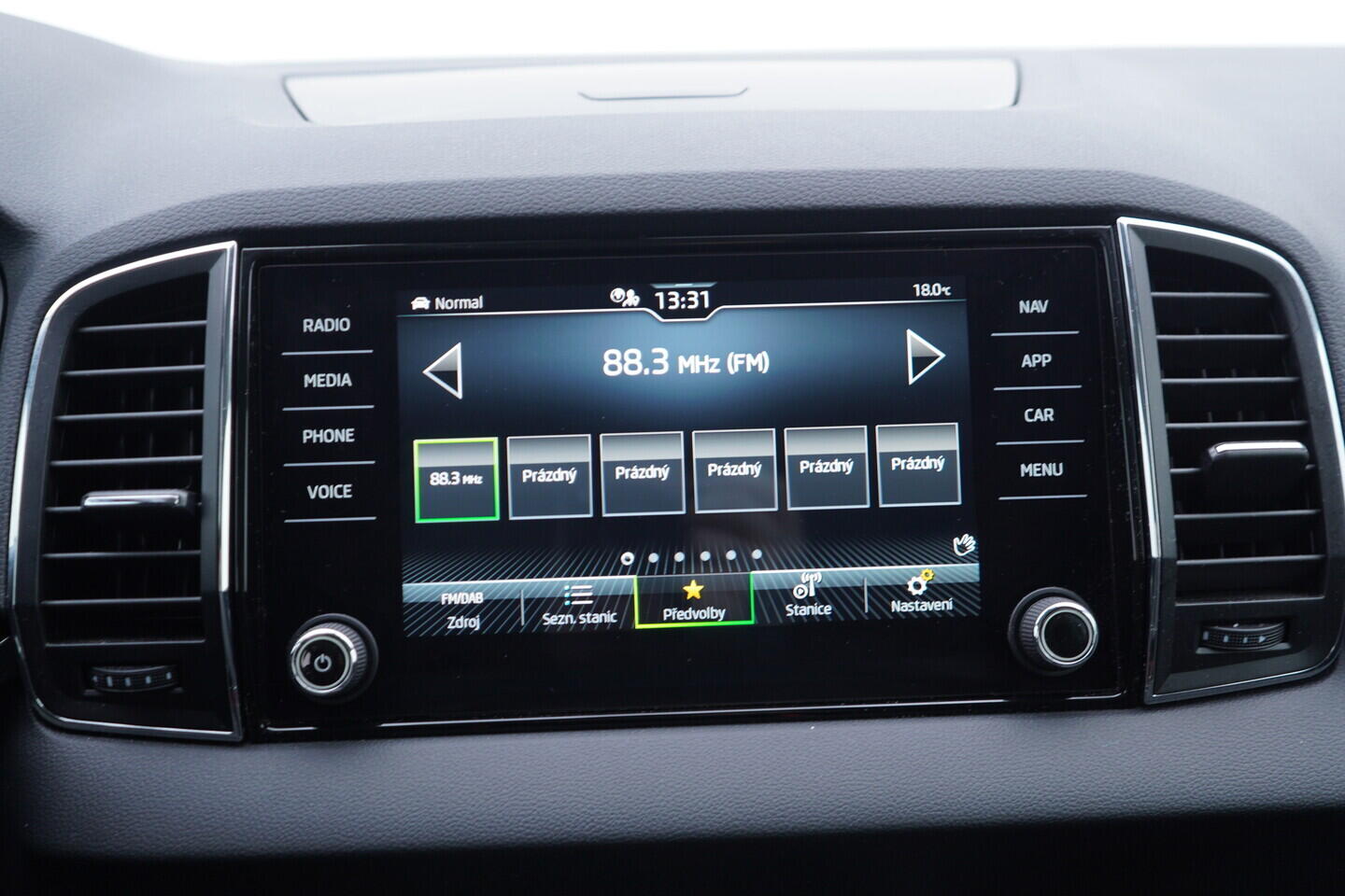 OV190V11380_30.webp_KAROQ Style 1.5 TSI 110 kW automat