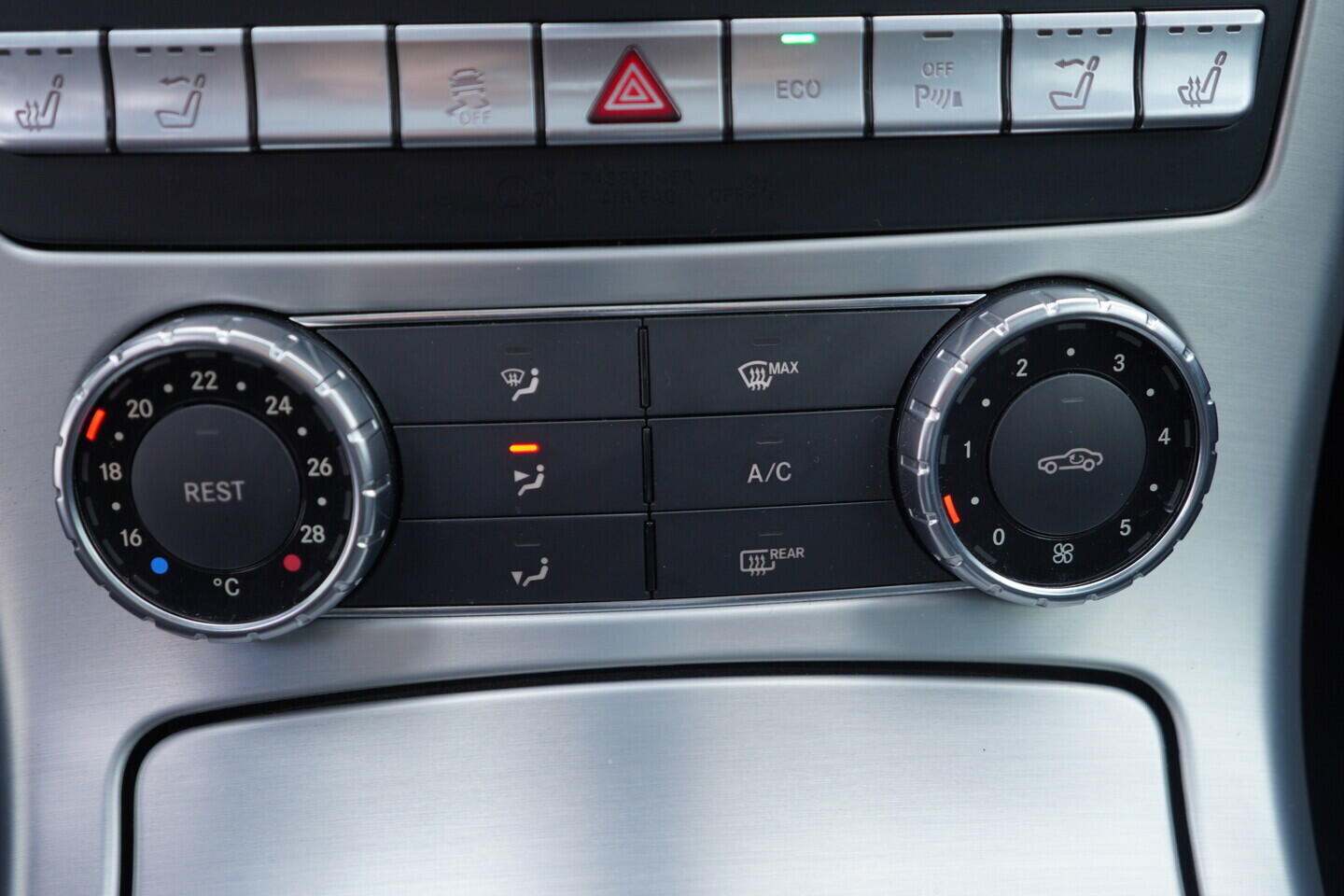 OV190V11388_31.webp_SLK200  1.8  135 kW automat