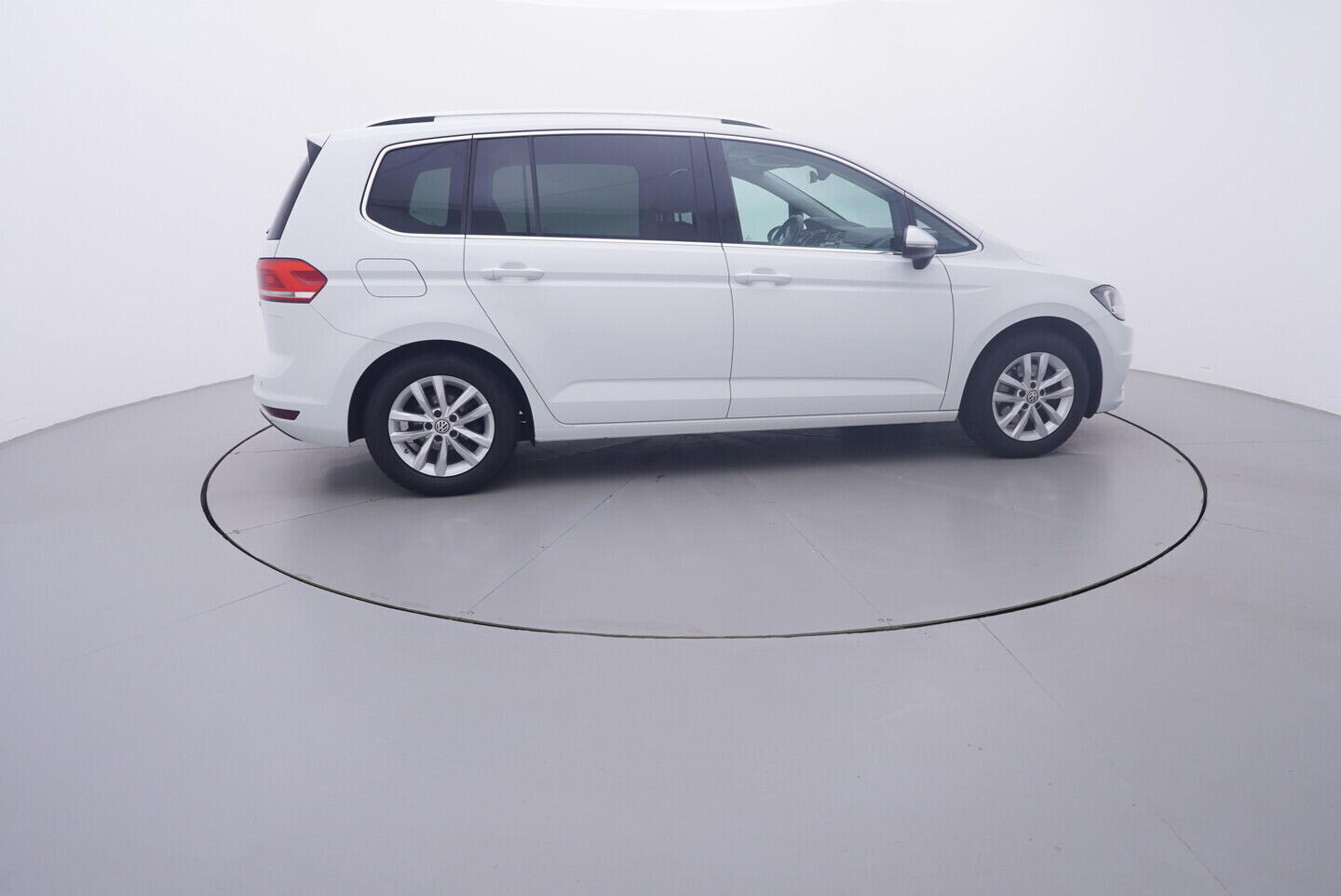 OV190V11394_15.webp_TOURAN  1.4 TSI 110 kW automat