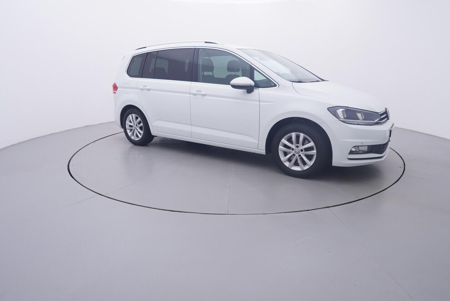 OV190V11394_16.webp_TOURAN  1.4 TSI 110 kW automat