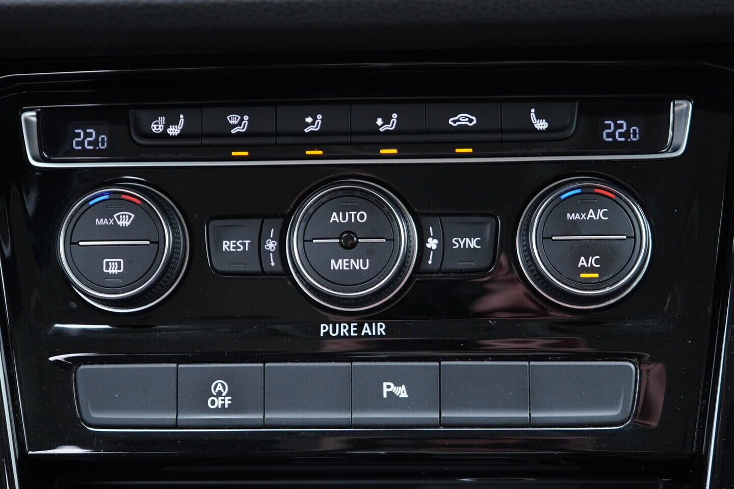 OV190V11394_32.webp_TOURAN  1.4 TSI 110 kW automat