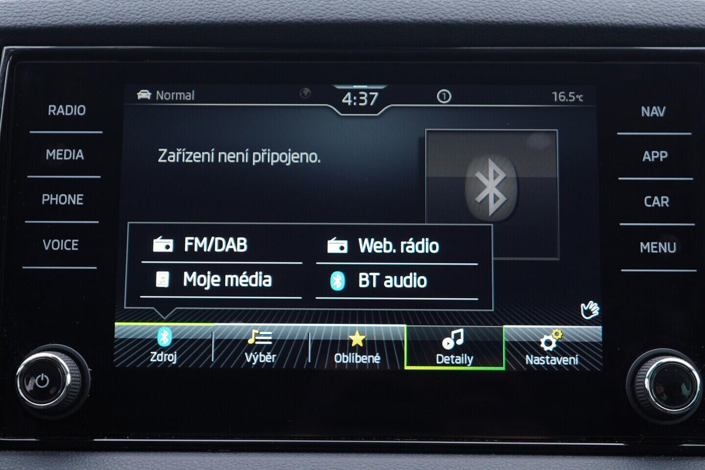 OV190V11396_31.webp_KAROQ Selection 1.5 TSI 110 kW automat, DPH