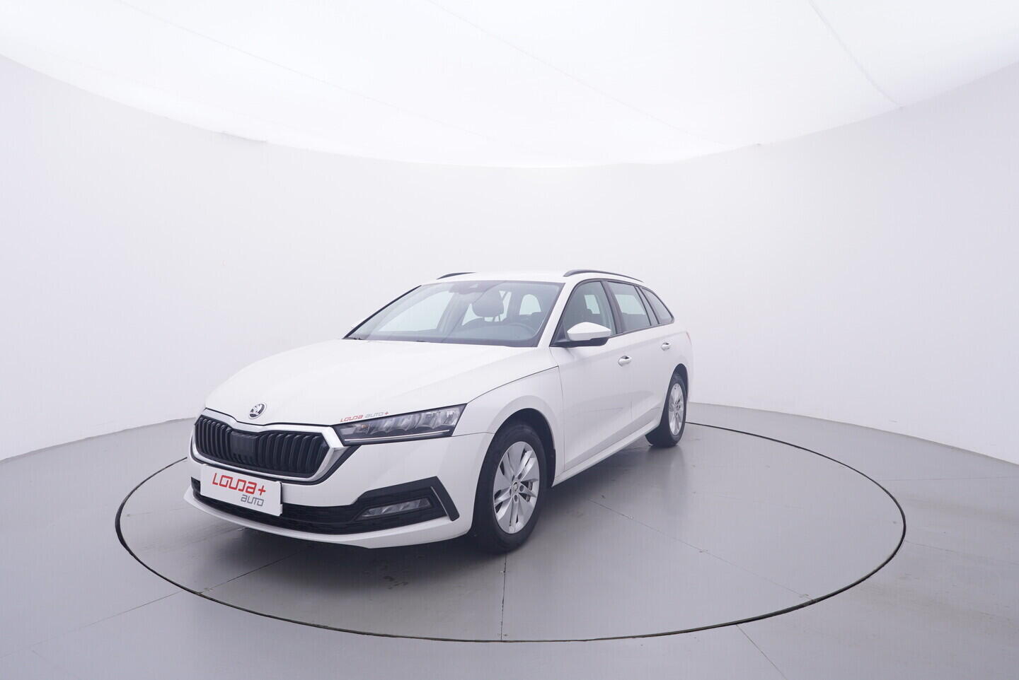 OV190V11411_10.webp_OCTAVIA Ambition 2.0 TDI 85 kW manuál, DPH