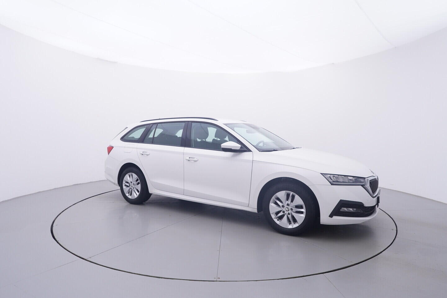 OV190V11411_16.webp_OCTAVIA Ambition 2.0 TDI 85 kW manuál, DPH