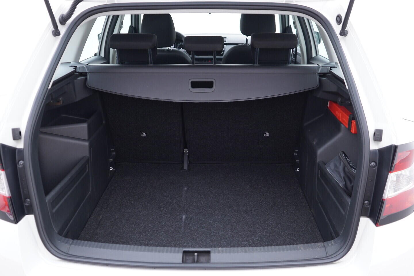 OV190V11412_34.webp_FABIA Tour 1.0 TSI 70 kW manuál, DPH