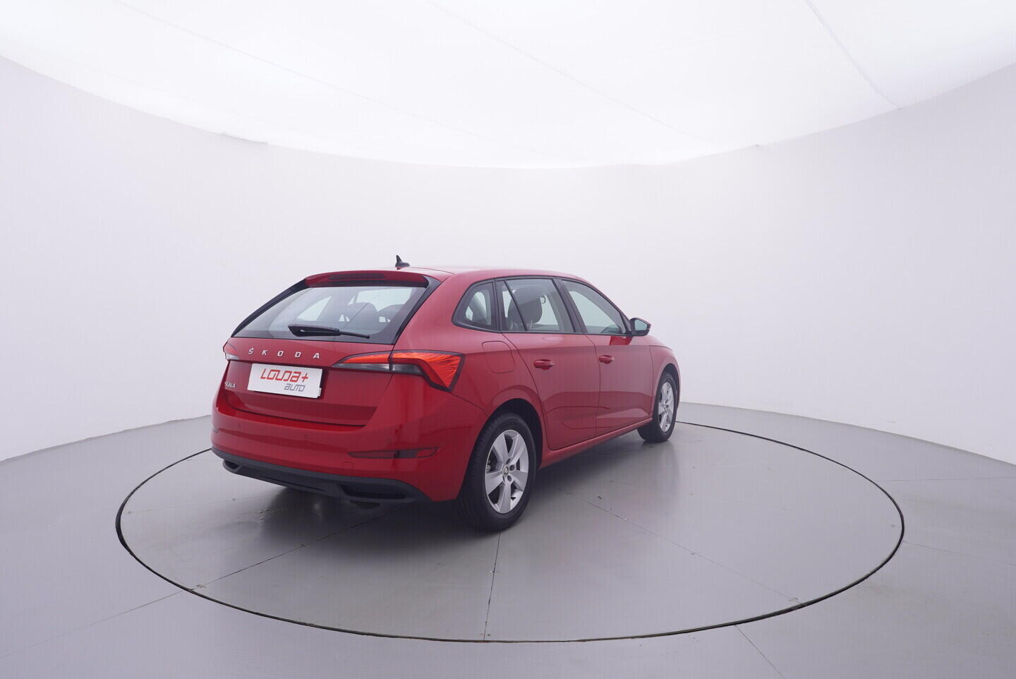 OV190V11438_14.webp_SCALA Ambition 1.0 TSI 70 kW manuál, DPH