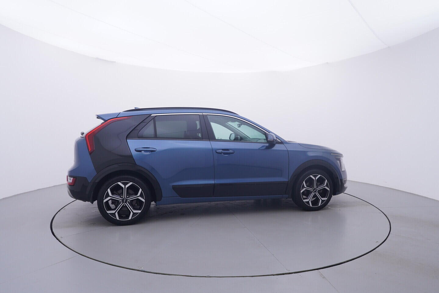 OV190V11448_15.webp_NIRO Premium 1.6 PHEV 135 kW automat